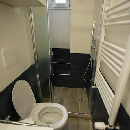 Graziosa In Posizione Strategia Con Bagno Privato Esterno Rzym