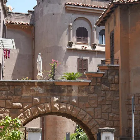 Graziosa In Posizione Strategia Con Bagno Privato Esterno 4* Rzym